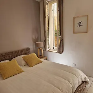 2 Pièces Dans Le Centre Avec Petite Terrasse 3*** Appartement